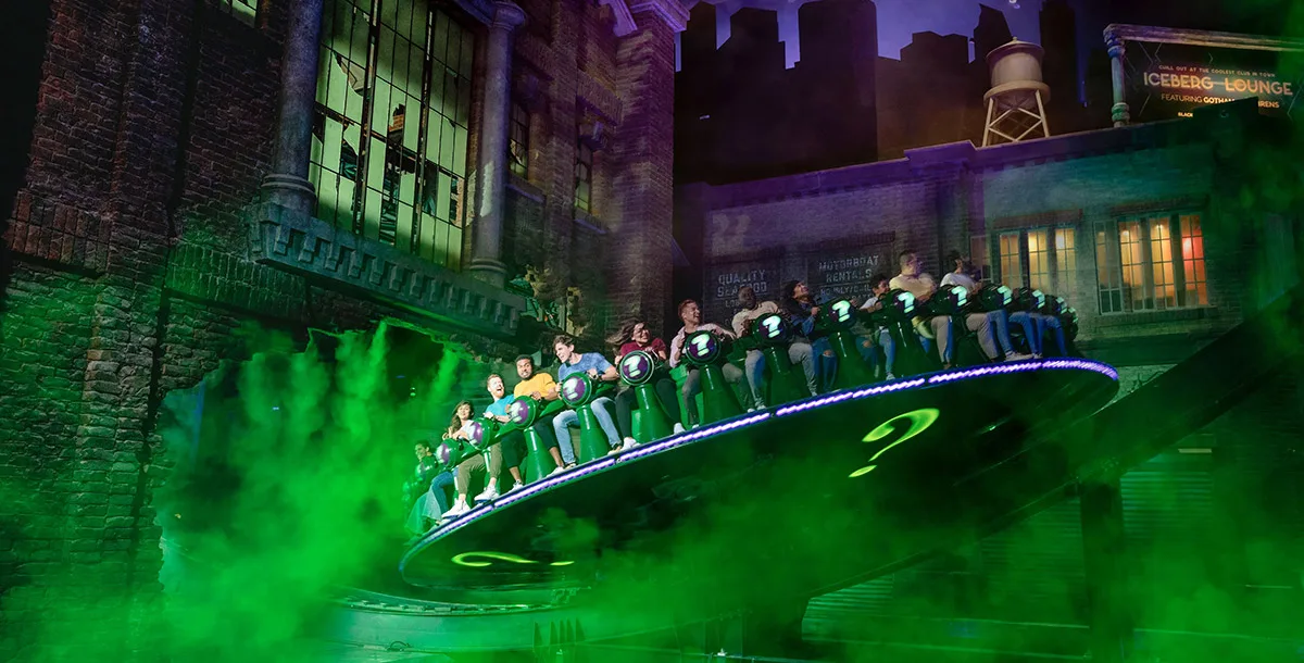 The spinning disk of The Riddler Revolution disk'o coaster