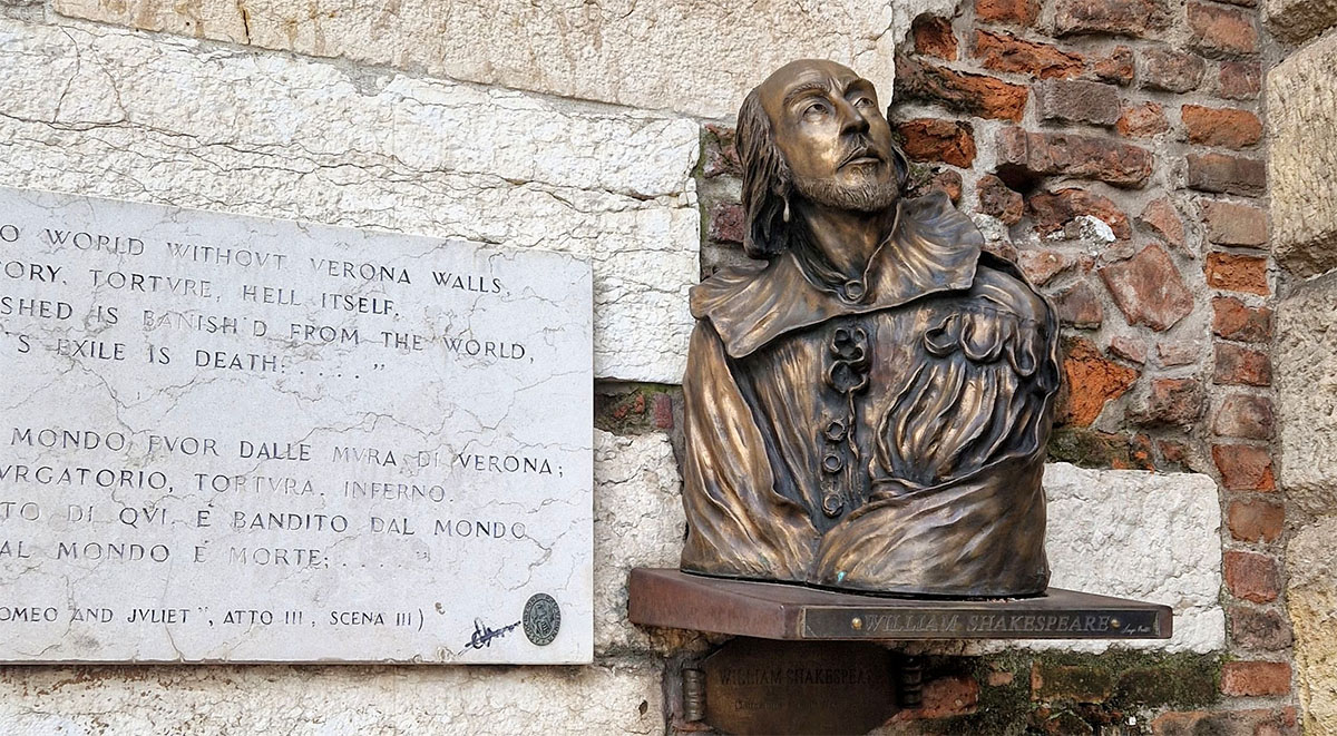 A statue of William Shakespeare in Verona