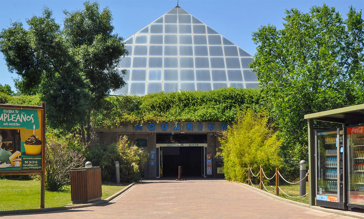 Zoo Aquarium Building