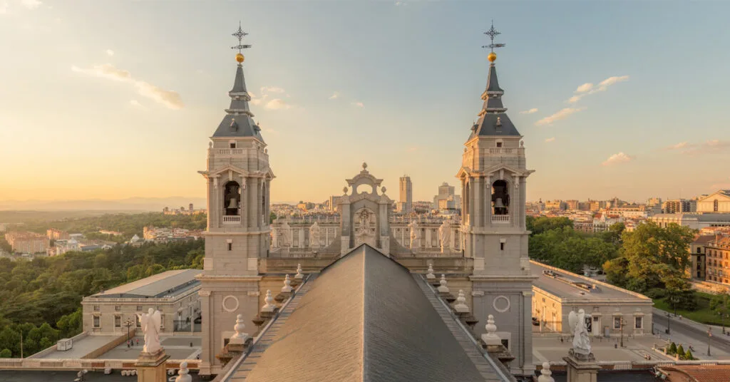 Madrid Travel Guide – The Perfect Chilled-Out City Break! 🇪🇸