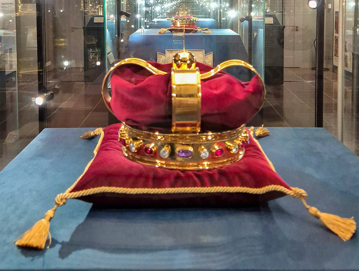 A stunning reconstruction of the crown of Grand Duke Alexander at the Palace of the Grand Dukes of Lithuania