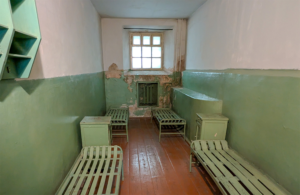 The interior of a cramped 4-person cell in the KGB Museum Vilnius prison
