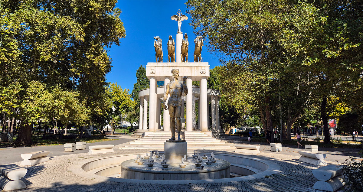The statue of Prometheus in Warrior Park - Skopje travel guide
