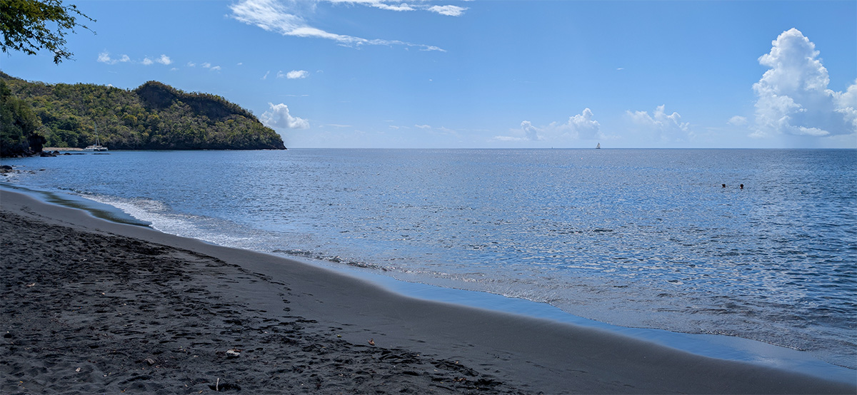 Mount Wynne black sand beach excursion near Kingstown cruise port
