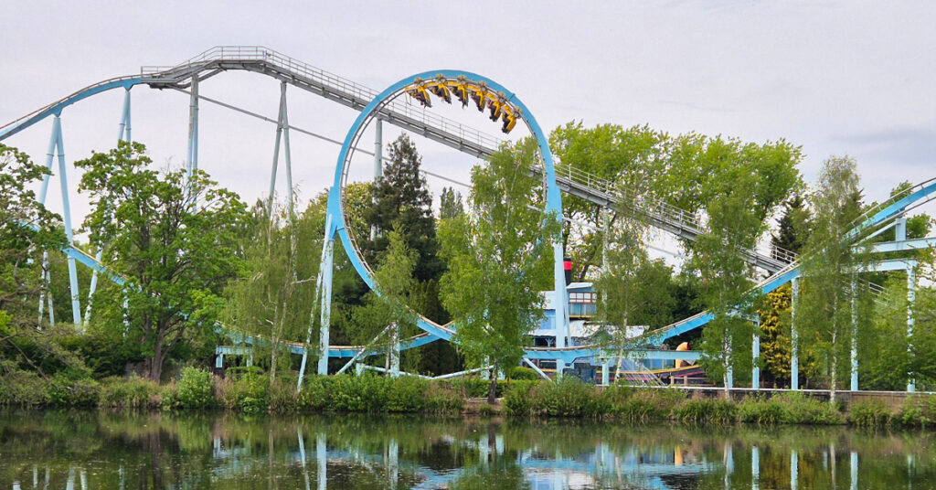 An image of The Wave roller coaster in Drayton Manor